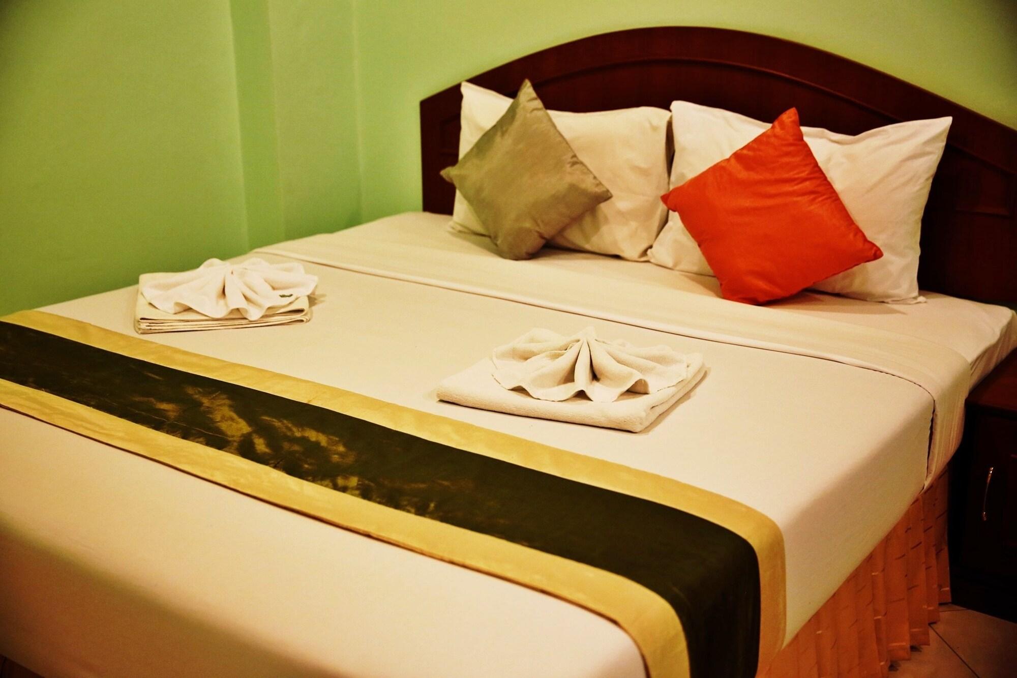 Hotel Baan Ss Karon Extérieur photo